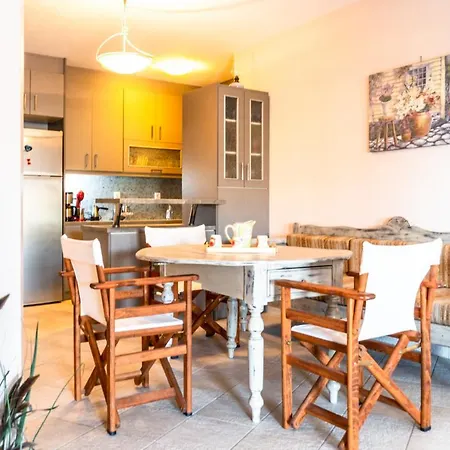 Panoramic Sea View 2-br Flat, 200m To Gialia Beach Апартаменты